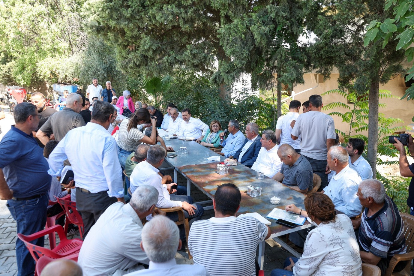 Fıstık üreticisine belediye desteği