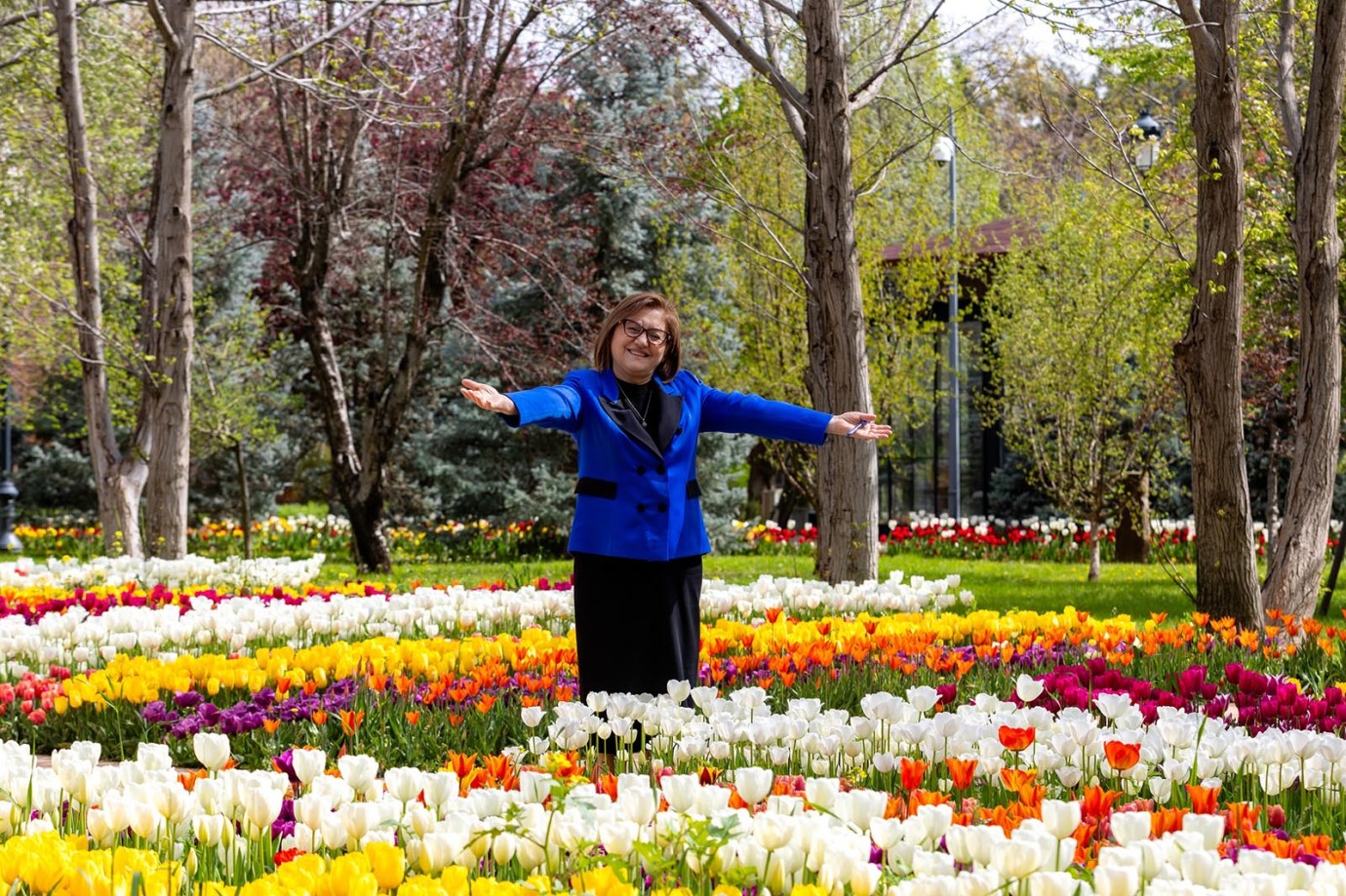 Şahin'den bahar daveti