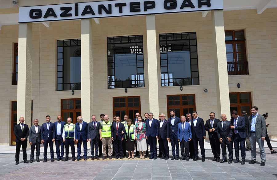 Bakan Gaziray'ı test etti
