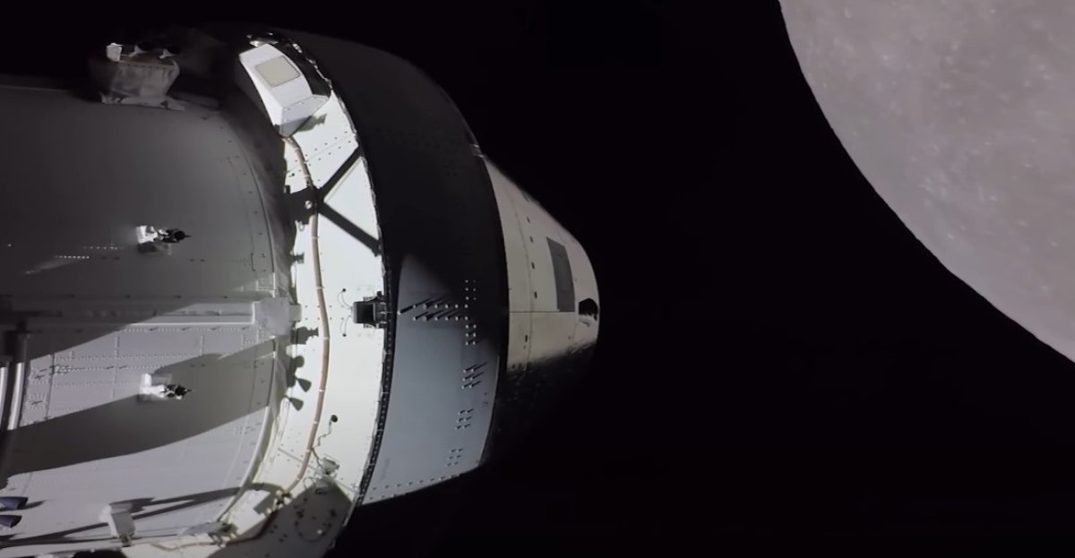 Orion uzay aracından selfie