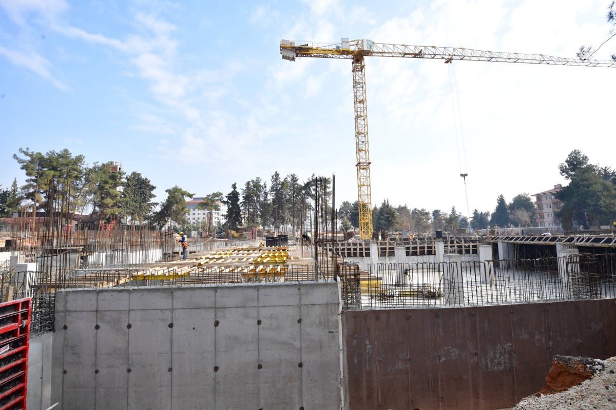 Valilik binası inşaatı sürüyor