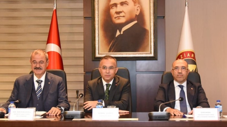 GSO Meclisi Valiyi ağırladı 